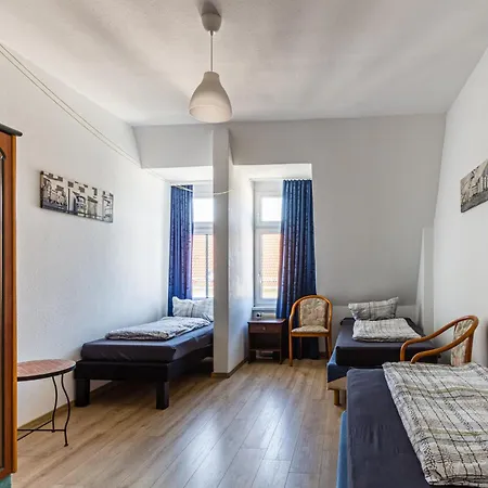 Enjoy Your With Dkn - Mon-sun - Late Night Check-in - Multilanguage - Near Railway Station - Witamy Serdecznie Apartamento